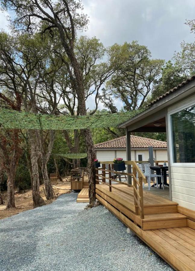 Les Chalets Des Iles Borgo  Exterior photo